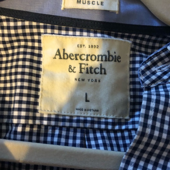 Abercrombie button down size L - Picture 2 of 2
